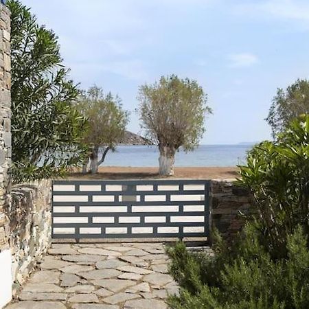Beachfront 2Br Apartment - Free Parking Λιβάδι Εξωτερικό φωτογραφία