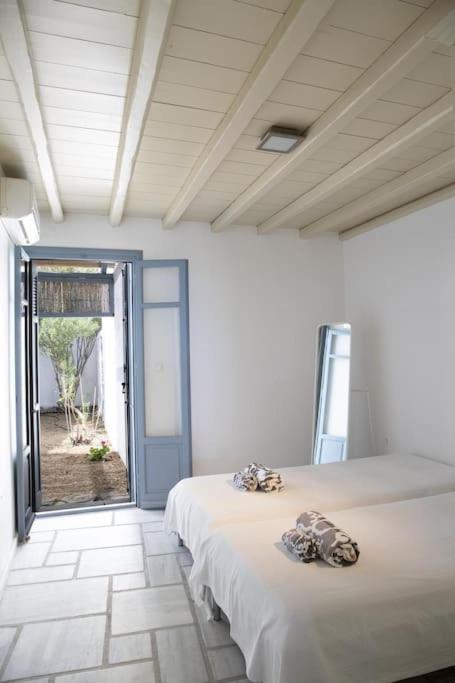 Beachfront 2Br Apartment - Free Parking Λιβάδι Εξωτερικό φωτογραφία
