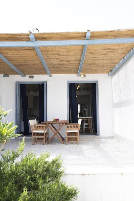 Beachfront 2Br Apartment - Free Parking Λιβάδι Εξωτερικό φωτογραφία