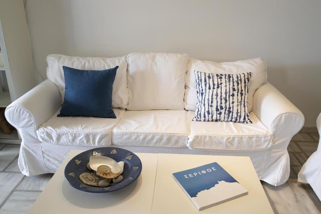 Beachfront 2Br Apartment - Free Parking Λιβάδι Εξωτερικό φωτογραφία